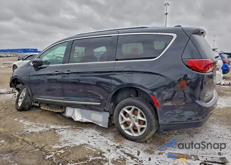 2018 Chrysler Pacifica Touring L z USA, uszkodzony, nr VIN 2C4RC1BG8JR314923
